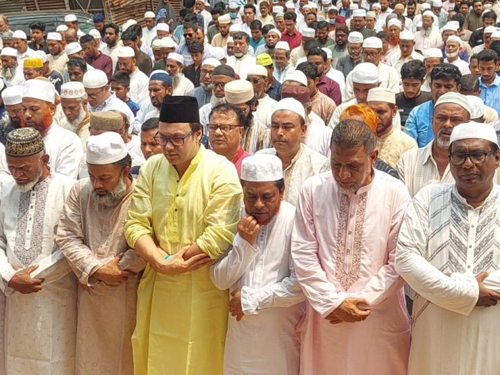 বাহরাইনে নিহত বাংলাদেশি কর্মী তারেকের জানাজা সম্পন্ন