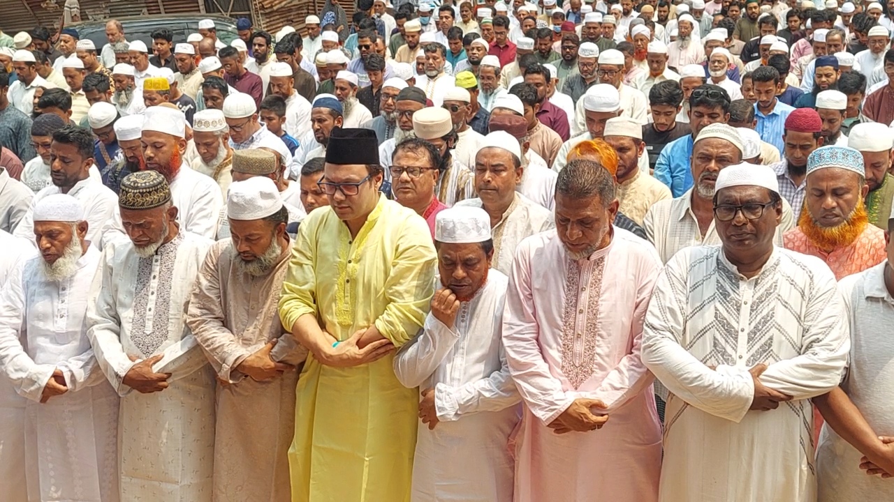 বাহরাইনে নিহত বাংলাদেশি কর্মী তারেকের জানাজা সম্পন্ন