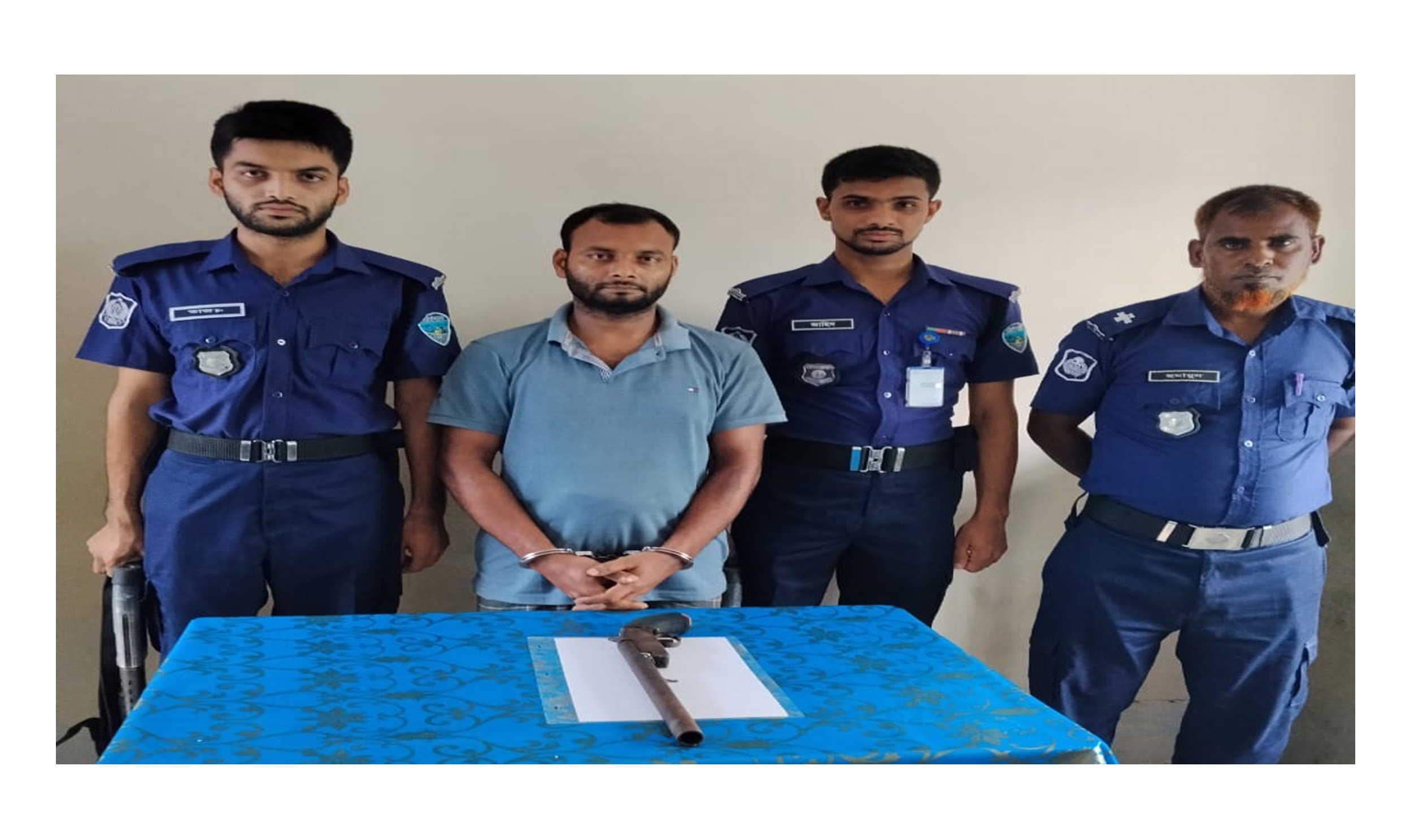 সন্দ্বীপে দেশীয় আগ্নেয়াস্ত্রসহ যুবক গ্রেফতার